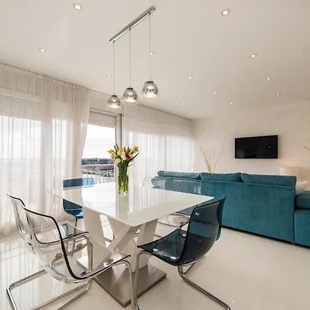 Urban Luxury *