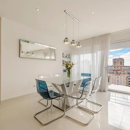 Urban Luxury Apartament *