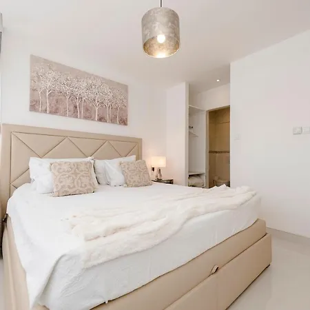 Apartment Urban Luxury *