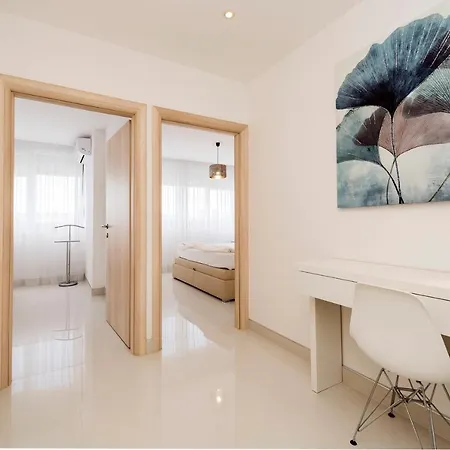 Urban Luxury Apartment